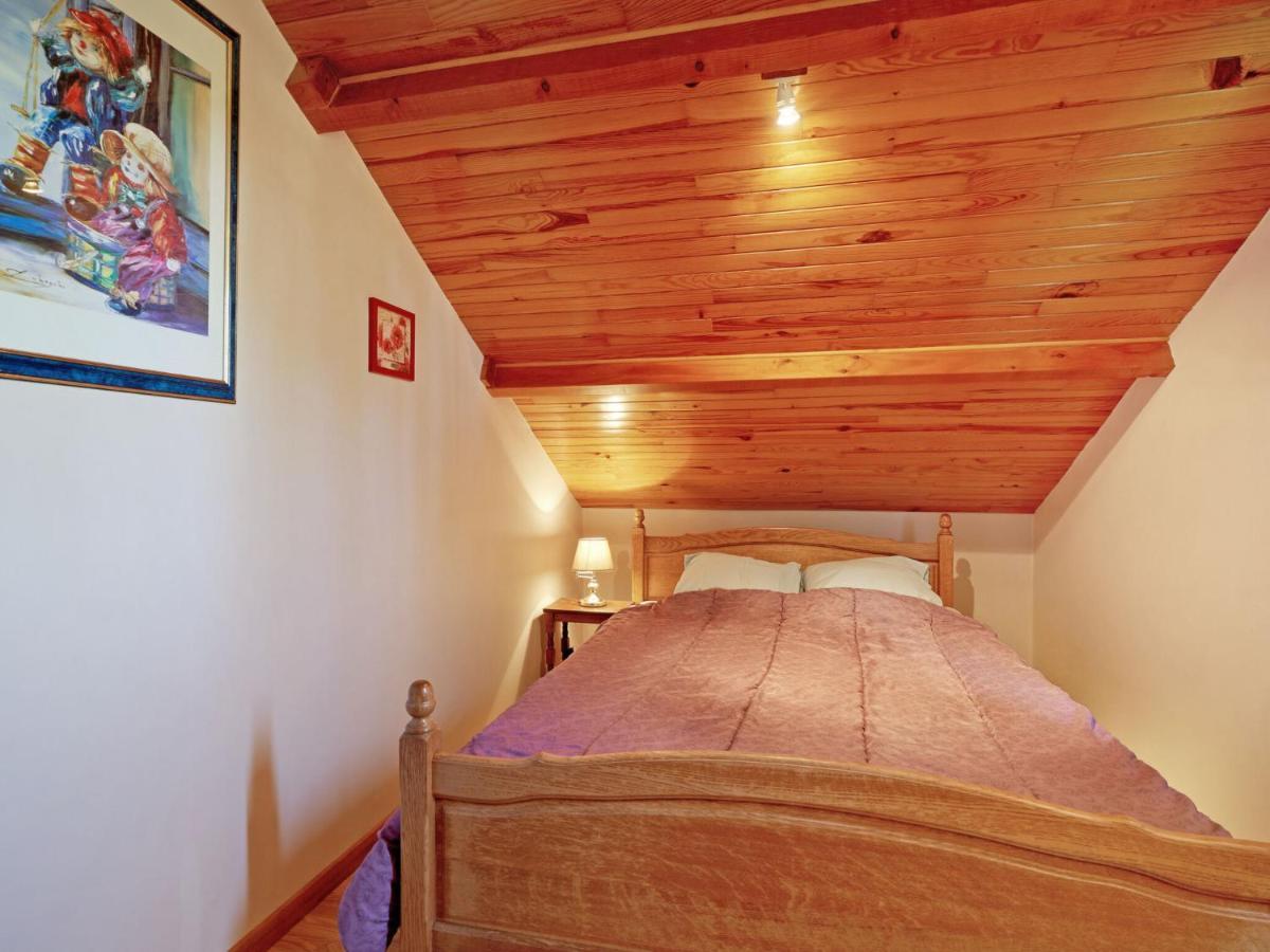 Amazing Holiday Home In Porcheresse Daverdisse With Terrace Eksteriør billede