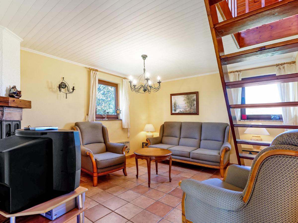 Amazing Holiday Home In Porcheresse Daverdisse With Terrace Eksteriør billede