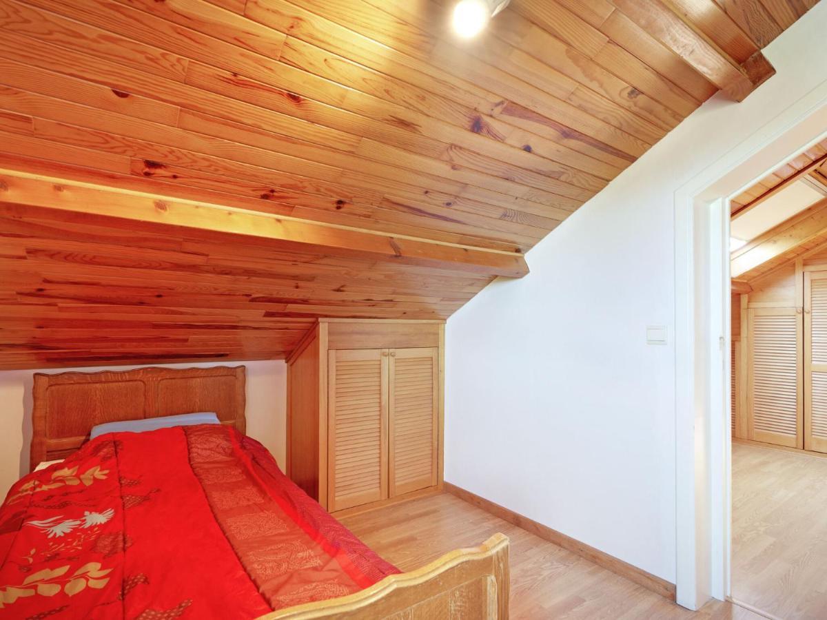 Amazing Holiday Home In Porcheresse Daverdisse With Terrace Eksteriør billede